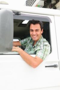 14712489-portrait-d-un-chauffeur-de-camion-heureux